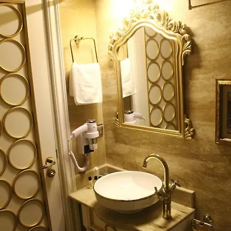 Laledan Hotel 2*