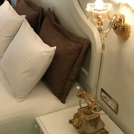 Hotel Laledan Çeşme