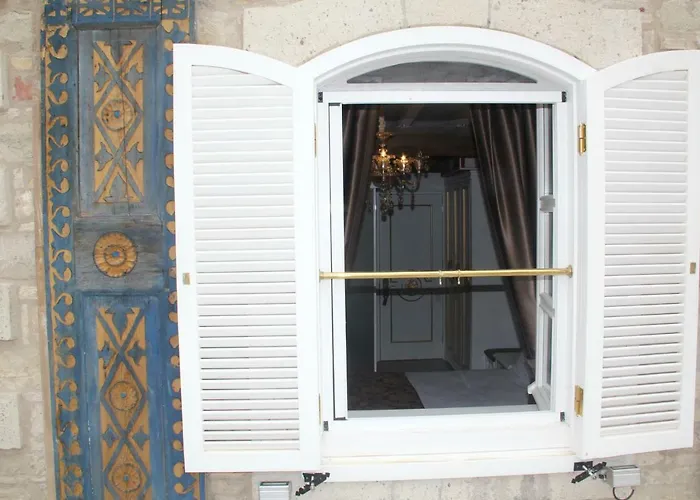 Laledan Konağı Butik Çeşme