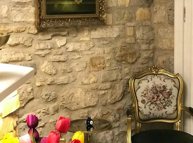 Laledan Konağı Butik 2* Çeşme